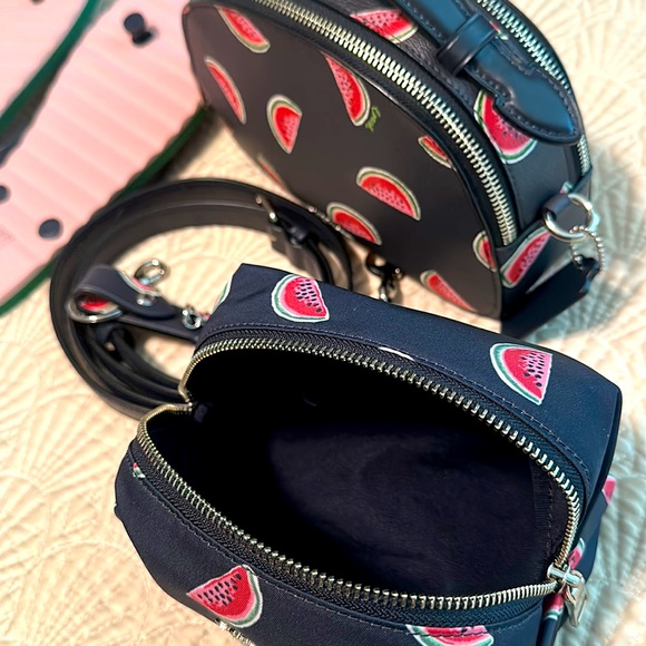 4pc Coach Watermelon Set 🍉 Crossbody Bag, Flops, Cosmetic Bag & Keyfob Rare - Picture 16 of 17